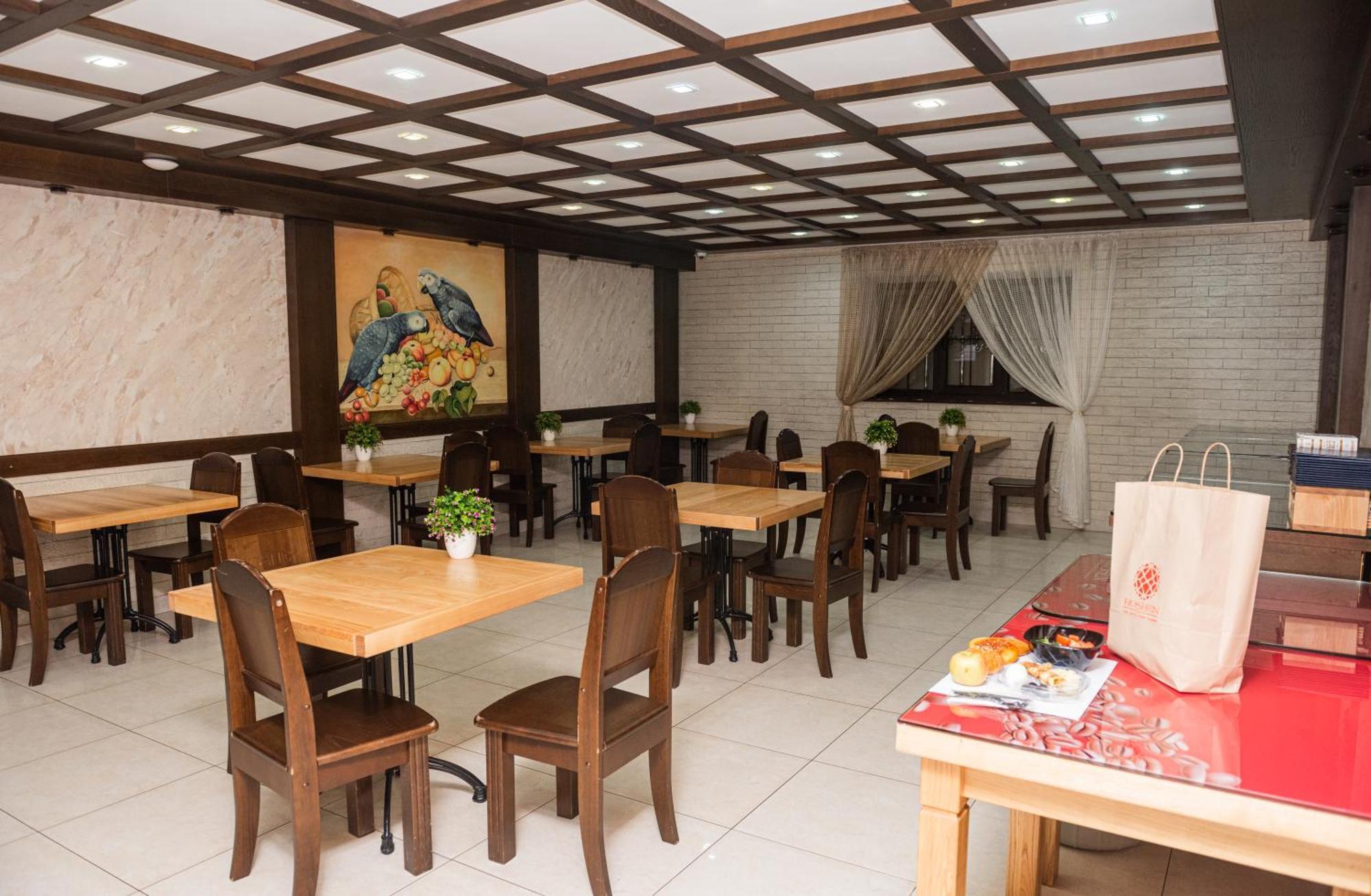 Hoshen Hotel Umanʼ Exterior foto