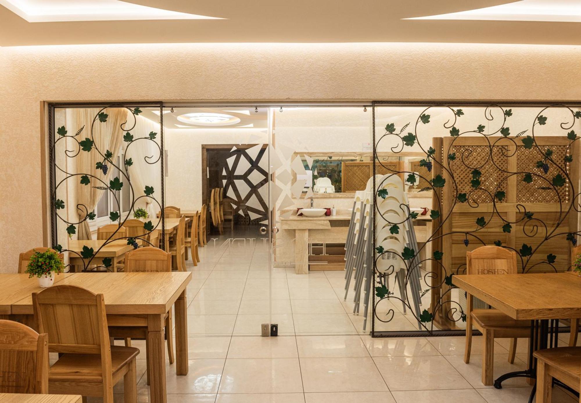 Hoshen Hotel Umanʼ Exterior foto